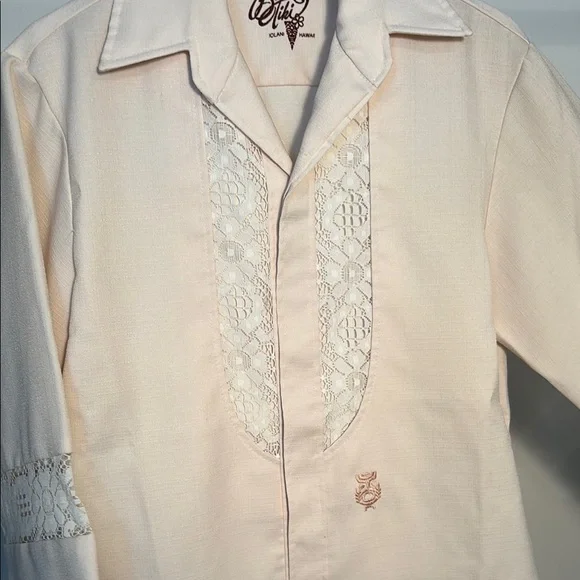 Cream Button Down Shirt with Notched Collar and 3/4 Sleeves - Picture 5 of 5